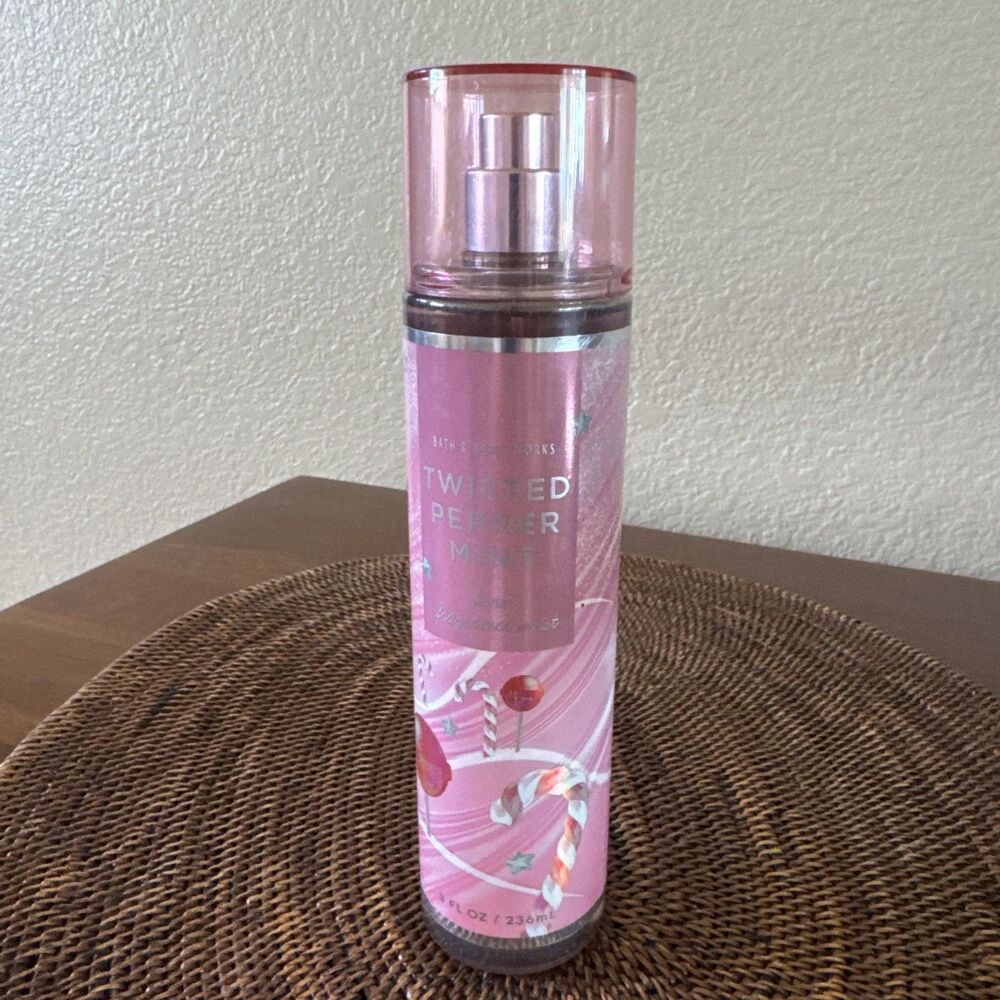 BATH & BODY WORKS FINE FRAGRANCE MIST TWISTED PEPPERMINT 8 OZ. BRAND NEW **RARE*